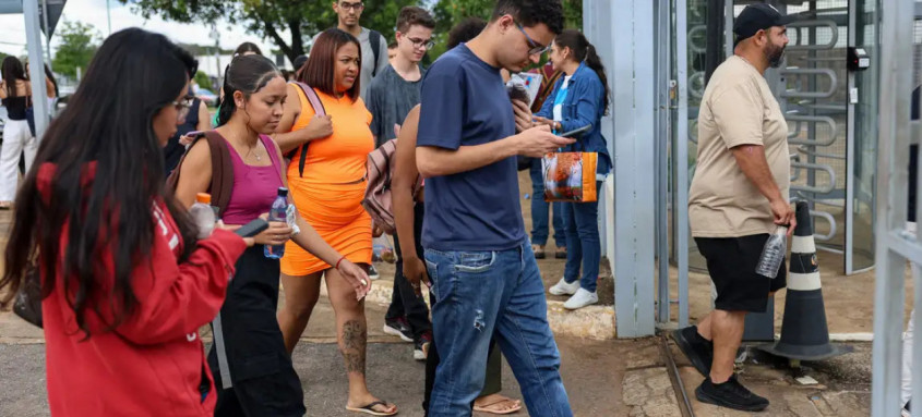Novas provas estão agendadas para os dias 10 e 11 de dezembro para candidatos que tiverem seus pedidos aprovados - Foto: Jose Cruz/Agência Brasil Novas provas estão agendadas para os dias 10 e 11 de dezembro para candidatos que tiverem seus pedidos aprovados