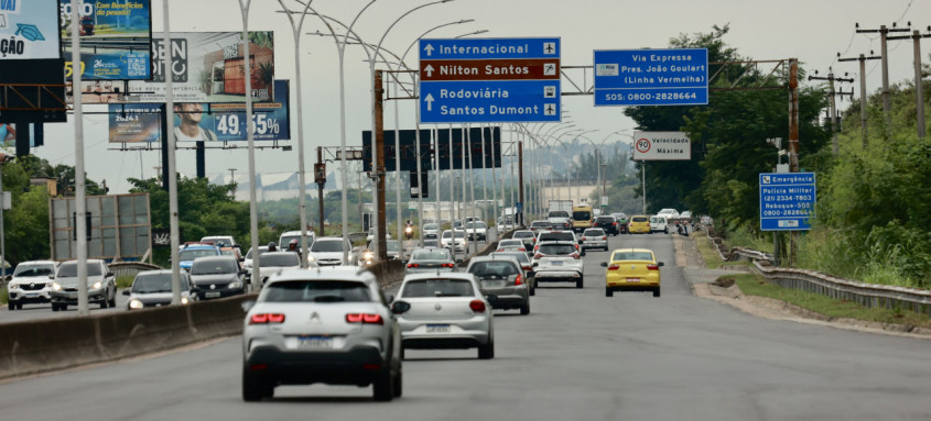 A quitação do IPVA 2025 pode ser realizada em três cotas mensais iguais ou à vista, com desconto de 3%, conforme determina o Decreto 49.441/2024 - Foto: Rogério Santana/Divulgação A quitação do IPVA 2025 pode ser realizada em três cotas mensais iguais ou à vista, com desconto de 3%, conforme determina o Decreto 49.441/2024