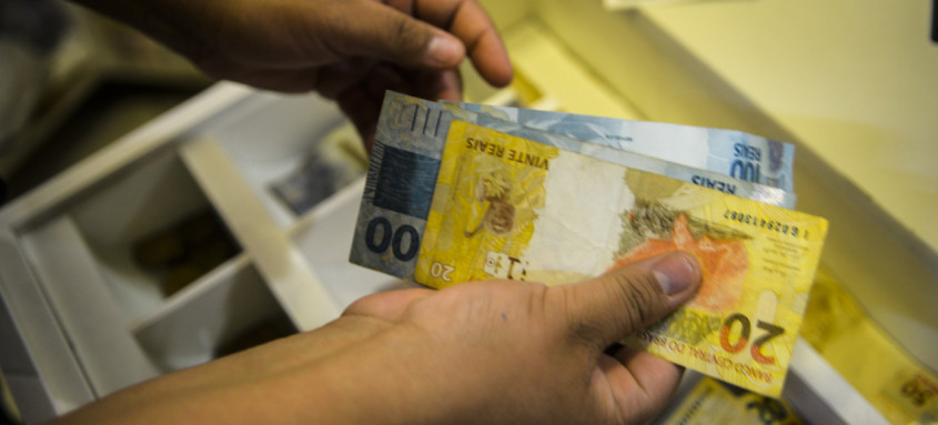 Novo salário mínimo passa a valer R$ 1.518 a partir de 1º de janeiro de 2025 - Foto: Marcello Casal Jr/Agência Brasil Novo salário mínimo passa a valer R$ 1.518 a partir de 1º de janeiro de 2025