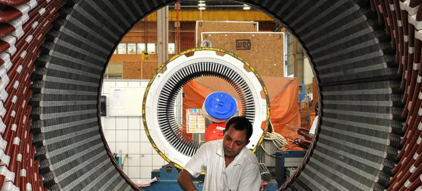 Setor fatura em 2024 R$ 270,8 bi ante R$ 296,2 bi no período anterior - Foto: Arquivo: Agência Brasil Setor fatura em 2024 R$ 270,8 bi ante R$ 296,2 bi no período anterior