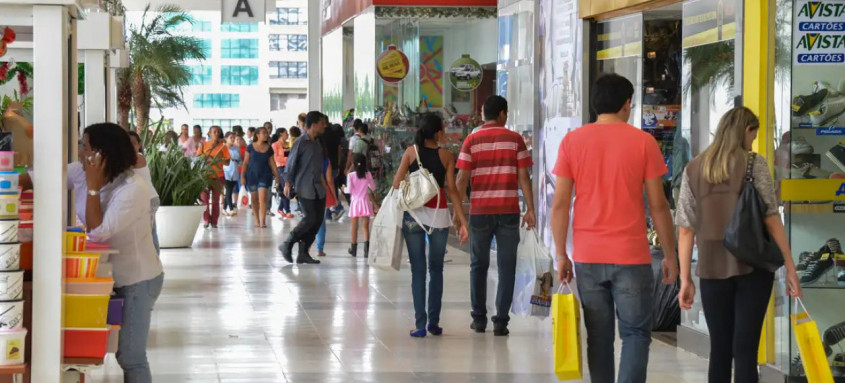 Apesar do desafio no momento atual, consumidores se mostram confiantes - Foto: Valter Campanato/Agência Brasil Apesar do desafio no momento atual, consumidores se mostram confiantes