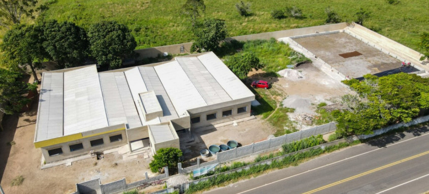 A escola está sendo completamente reformada para receber os alunos da rede municipal de ensino em um ambiente moderno e acolhedor - Foto: Divulgação A escola está sendo completamente reformada para receber os alunos da rede municipal de ensino em um ambiente moderno e acolhedor
