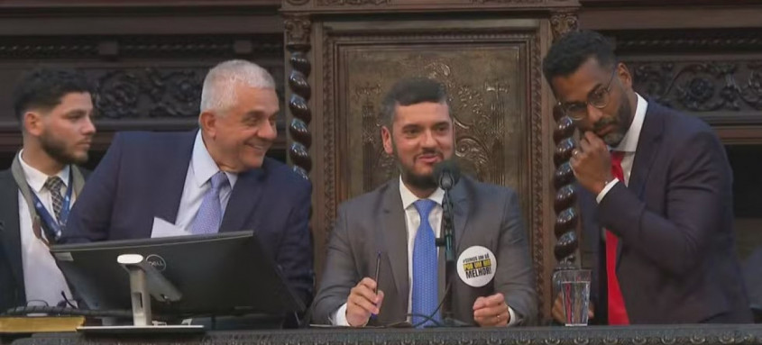 Rodrigo Bacellar seguirá ocupando a cadeira de presidente da Alerj