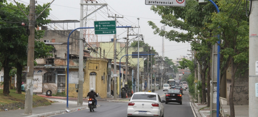 Placas são de advertência, regulamentação ou indicação