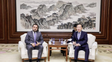 Governador Cláudio Castro se reúne com o vice-prefeito de Pequim, Jin Wei, para discutir o fortalecimento das relações bilaterais com a cidade Ernesto Carriço