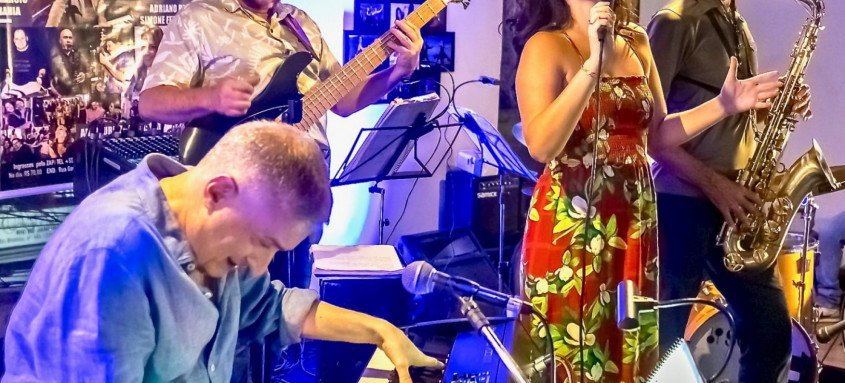 Isabella Antunes e Marvio Ciribelli durante os ensaios.