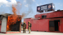 Cidade do Fogo do Corpo de Bombeiros Militar do Estado do Rio de Janeiro (CBMERJ) é composta por cinco fases que reproduzem situações reais de incêndios em edificações. 2° Sargento Fraga/CBMERJ