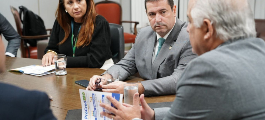 O prefeito de São João de Meriti, Léo Vieira, e o secretário municipal de Trabalho e Renda, Bruno Correia e o ministro Márcio França, titular da pasta do Empreendedorismo - Foto: Foto: Divulgação/Ministério Empreendedorismo, da Microempresa e da Empresa de Pequeno Porte O prefeito de São João de Meriti, Léo Vieira, e o secretário municipal de Trabalho e Renda, Bruno Correia e o ministro Márcio França, titular da pasta do Empreendedorismo