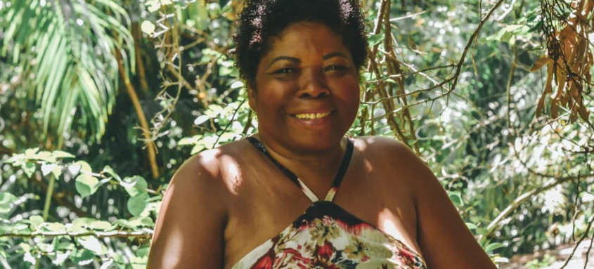 Lourdes mora em São Gonçalo desde a década de 80 e é a fundadora do Centro de Educação Ambiental Gênesis - Foto: Divulgação Lourdes mora em São Gonçalo desde a década de 80 e é a fundadora do Centro de Educação Ambiental Gênesis
