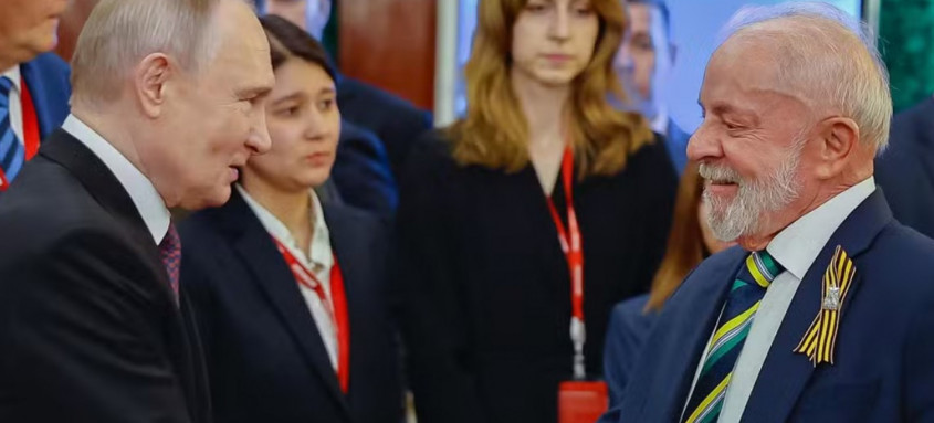 Lula encontra Putin na Rússia.
