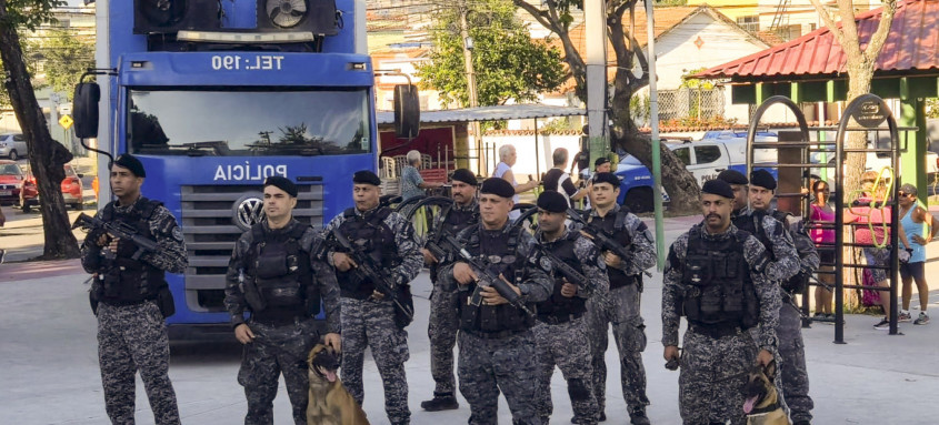 Polícia Militar realiza Polícia Militar realiza