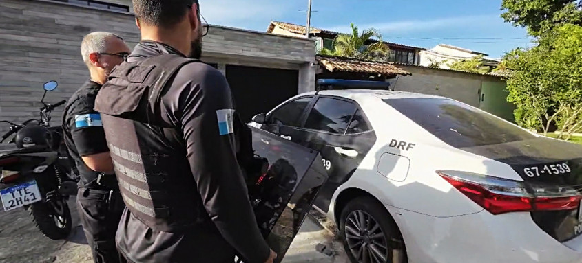 Policiais Civis cumprem mandados de busca e apreensão nos estados do Rio de Janeiro e de São Paulo, em operação contra lavagem de dinheiro. - Foto: Divulgação PCERJ Policiais Civis cumprem mandados de busca e apreensão nos estados do Rio de Janeiro e de São Paulo, em operação contra lavagem de dinheiro.