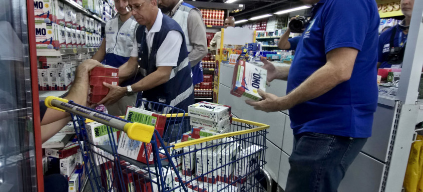 Foram encontrados produtos falsificados nas prateleiras

