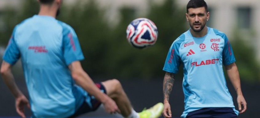  Arrascaeta em treino do Flamengo nos EUA.