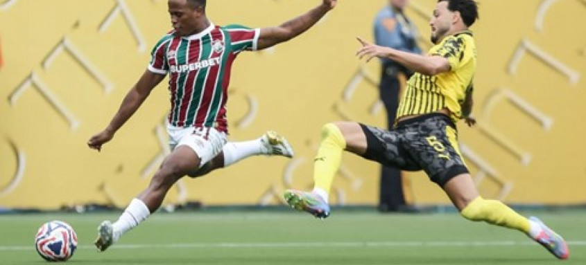 Arias foi um dos destaques do Fluminense contra o Dortmund.