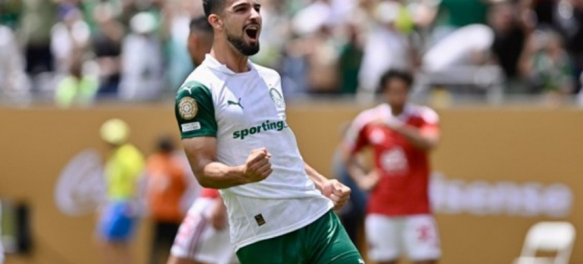 Flaco López comemora gol do Palmeiras na Copa de Clubes.