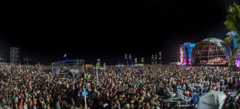 Orquestra de Ouro Preto na praia de Copacabana no ano de 2023.