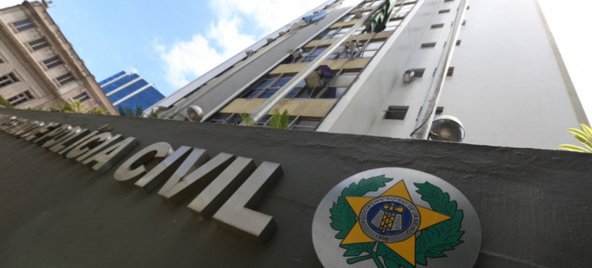 Operação Rastreio já tem mais de 800 aparelhos celulares recuperados, que serão analisados e restituídos aos legítimos proprietários. - Foto: Divulgação Gov RJ Operação Rastreio já tem mais de 800 aparelhos celulares recuperados, que serão analisados e restituídos aos legítimos proprietários.