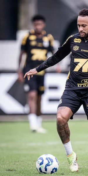 Neymar durante treino do Santos 
