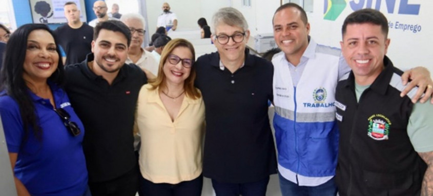 Evento do último sábado mobilizou autoridades de Queimados e teve enorme adesão da população.