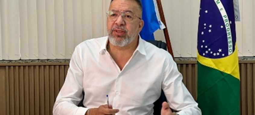 O prefeito Márcio Canella deu a boa notícia aos profissionais de Enfermagem. - Foto: Jeovani Campos / PMBR O prefeito Márcio Canella deu a boa notícia aos profissionais de Enfermagem.