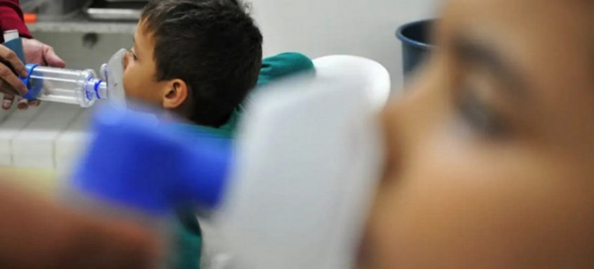 Entre crianças de até 9 anos de idade, o Vírus Sincicial Respiratório (VSR) continua sendo o mais detectado nos testes. - Foto: Tony Winston/Agência Brasília Entre crianças de até 9 anos de idade, o Vírus Sincicial Respiratório (VSR) continua sendo o mais detectado nos testes.