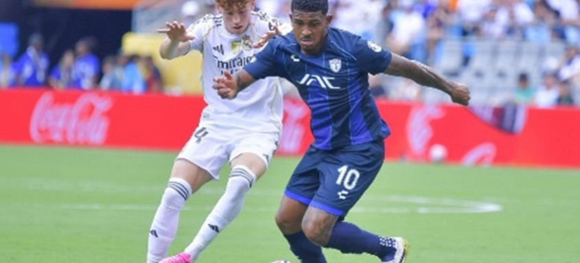 John Kennedy em Real Madrid x Pachuca.
