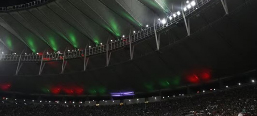 Nova iluminação do Maracanã tem arquibancadas mais escuras. 